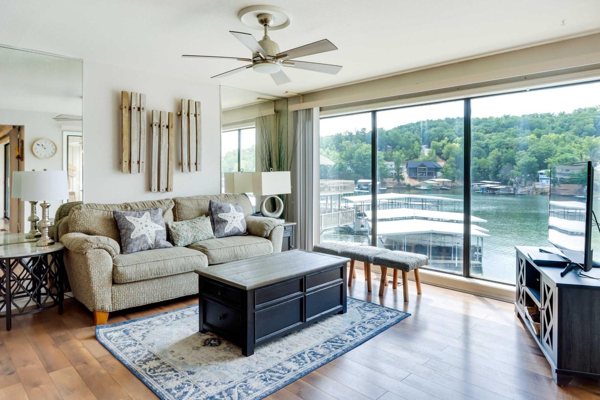 Lakefront Osage Beach Condo With Community Pool Buitenkant foto