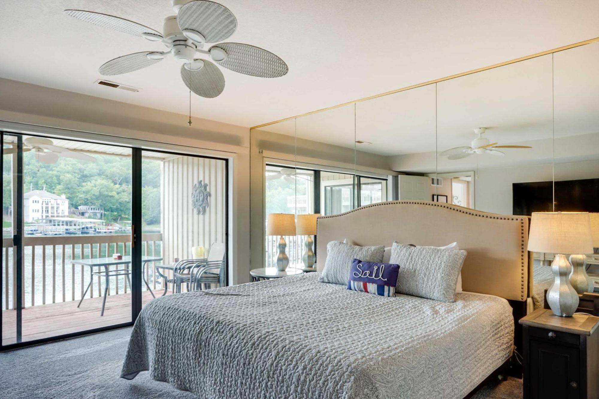 Lakefront Osage Beach Condo With Community Pool Buitenkant foto